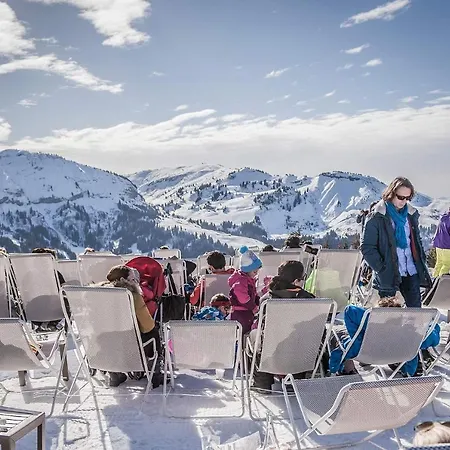 Апартаменты White - Center On Slopes