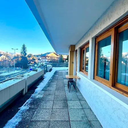 Apartment White - Center On Ski Slopes